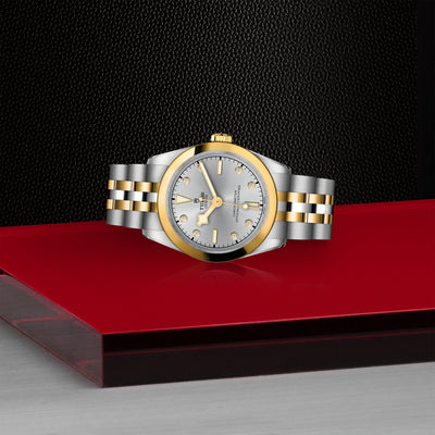 BLACK BAY ONE 31 S&G M79603-0007