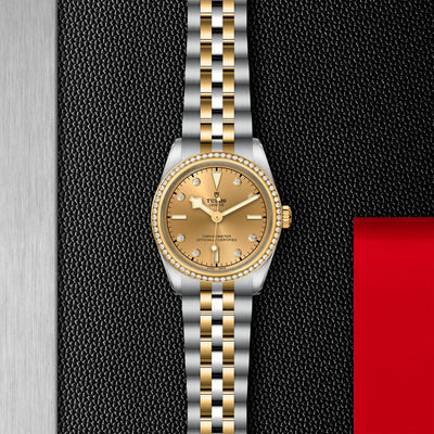 BLACK BAY ONE 31 S&G M79613-0007